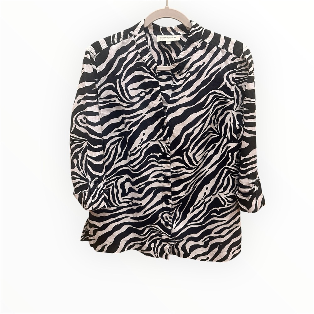 Jones New York Animal Print  Black&White Print Blouse 3/4 sleeve Button Down L.